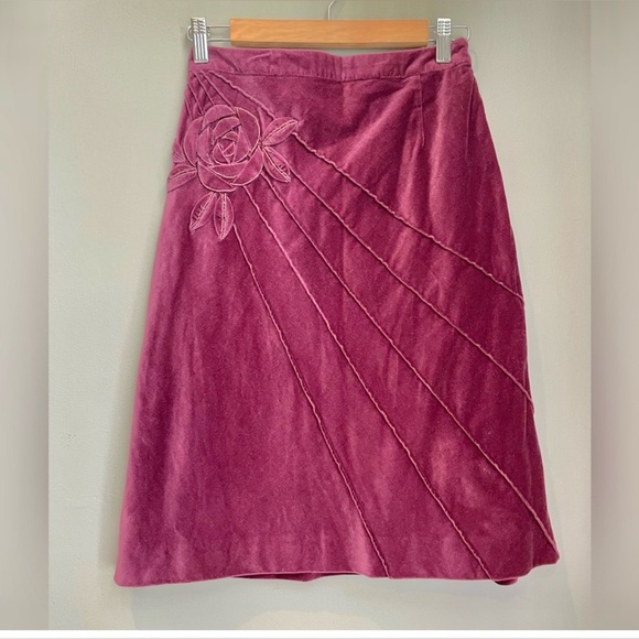 Vintage Velvet Midi Skirt with Rosette 🌹- S - Picture 2 of 14